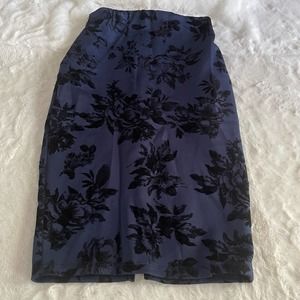 new lulus black blue floral skirt size large